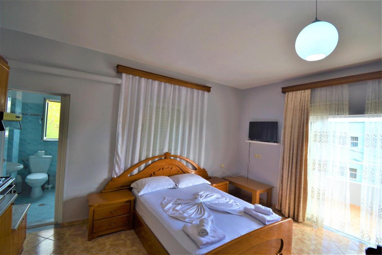 Villa Shqiponja Sarandë Exterior foto